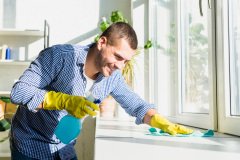 SK-House-Cleaning-man-cleaning-his-home